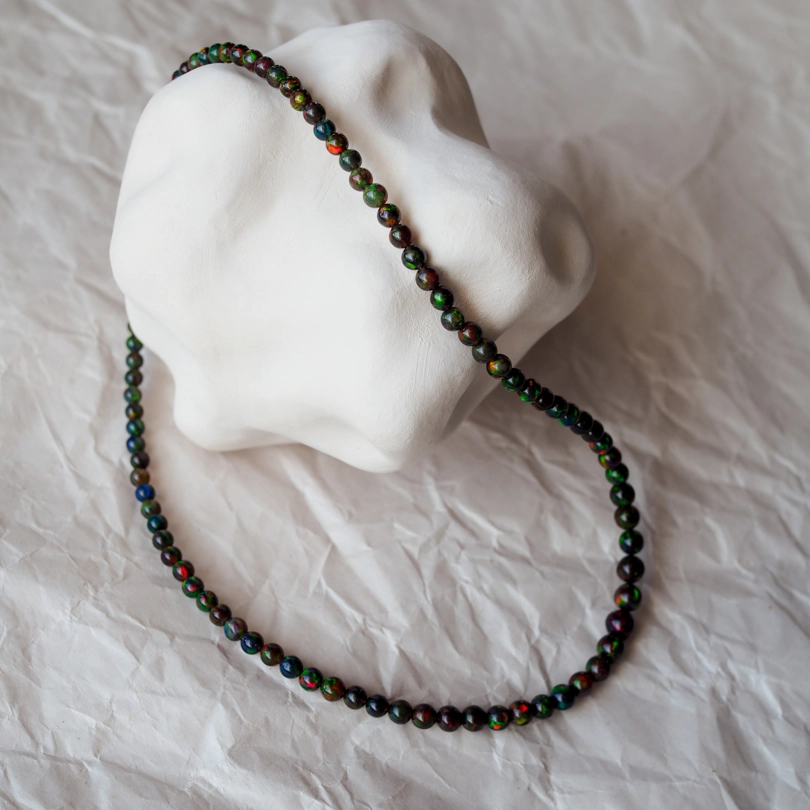 collana in Opale Nero